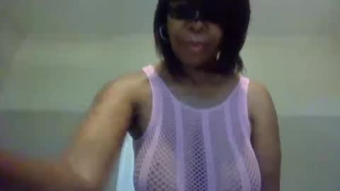weet exy Cougar online show from 10, 5, 2026