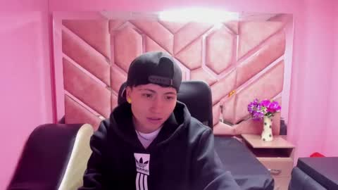 Snapshot of im_mathias chatting on 14, 1, 2025 mathias online show from 14, 1, 2025