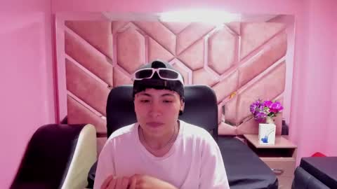 Snapshot of im_mathias chatting on 14, 1, 2025 mathias online show from 14, 1, 2025