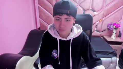 Snapshot of im_mathias chatting on 17, 1, 2025 mathias online show from 17, 1, 2025