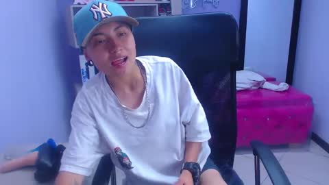 Snapshot of im_mathias chatting on 13, 2, 2025 mathias online show from 13, 2, 2025