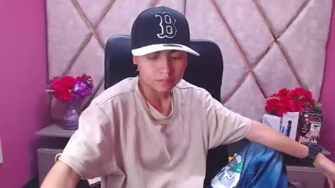 Snapshot of im_mathias chatting on 15, 2, 2025 mathias online show from 15, 2, 2025