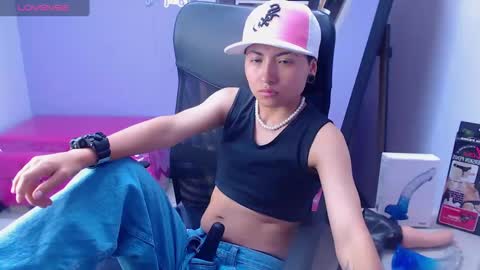 Snapshot of im_mathias chatting on 7, 3, 2025 mathias online show from 7, 3, 2025