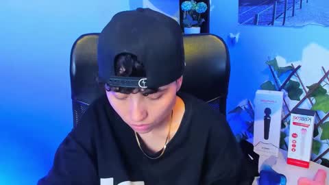 Snapshot of im_mathias chatting on 21, 12, 2025 mathias online show from 21, 12, 2025