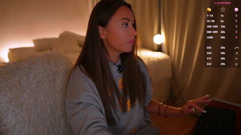 Snapshot of im_milla chatting on 1, 3, 2025 Milla online show from 1, 3, 2025