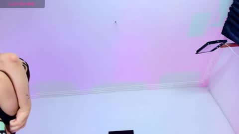 im_riley_ online show from 27, 10, 2025