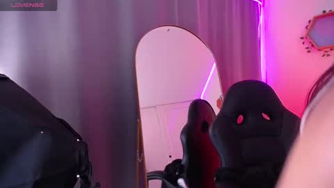 Jade Rosse online show from 3, 10, 2025