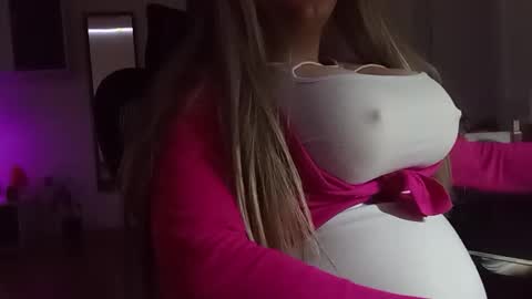 Snapshot of imangelamartin chatting on 4, 2, 2026 ngela Sometimes online show from 4, 2, 2026