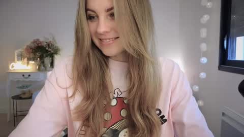 ImKeira online show from 22, 2, 2025