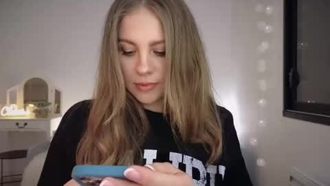 ImKeira online show from 9, 3, 2025