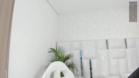 Snapshot of imkrystall chatting on 27, 10, 2025 Krystall online show from 27, 10, 2025