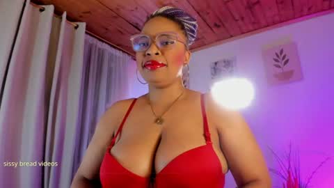 Snapshot of imlauraa chatting on 15, 7, 2026 Laurita Aries Guys on April 13th and 14th I will be offline for my birthday I love you very much. online show from 15, 7, 2026