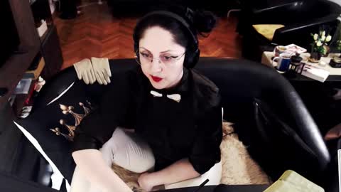 Empress online show from 30, 4, 2026