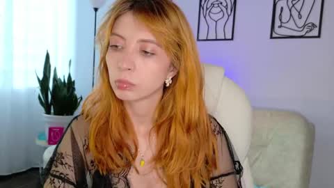 Snapshot of imsiennabellucci chatting on 3, 10, 2025 Sienna online show from 3, 10, 2025