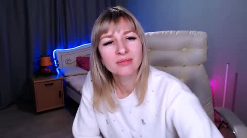 incredible_ariela online show from 8, 12, 2024