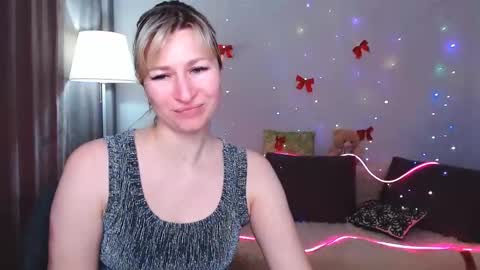 incredible_ariela online show from 13, 2, 2025