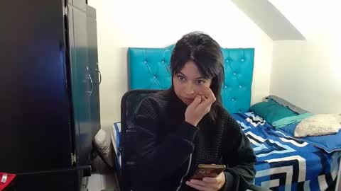 Snapshot of incubus_couple1 chatting on 24, 12, 2024 incubus_couple1 online show from 24, 12, 2024