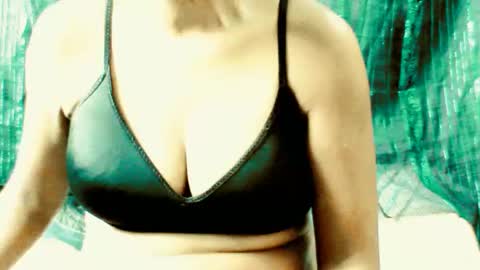 indian_spice_girl online show from 25, 3, 2026