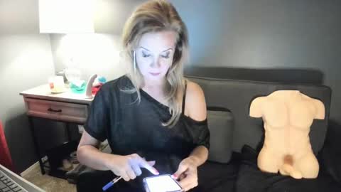 IndianaCooper - Showtimes - Mon-Fri 12pm and 930PM CST SatSun 930pm CST online show from 11, 2, 2025