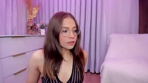 Snapshot of indiancutie_ chatting on 1, 12, 2025 MIA online show from 1, 12, 2025