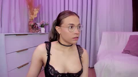Snapshot of indiancutie_ chatting on 17, 12, 2025 MIA online show from 17, 12, 2025