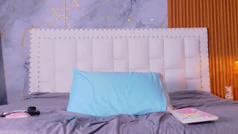 LITTLE AINHOA  online show from 29, 9, 2025