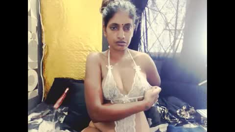 indianhoneyx online show from 3, 2, 2026