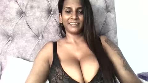 Snapshot of indianjasmin chatting on 6, 11, 2025 priya online show from 6, 11, 2025