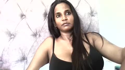 Snapshot of indianjasmin chatting on 11, 11, 2025 priya online show from 11, 11, 2025