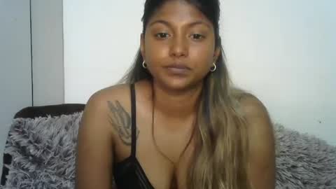 indianqtpie6 online show from 25, 11, 2025