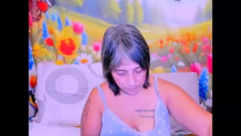 indianroxy27 online show from 12, 4, 2026