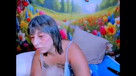 Snapshot of indianroxy27 chatting on 19, 5, 2026 indianroxy27 online show from 19, 5, 2026