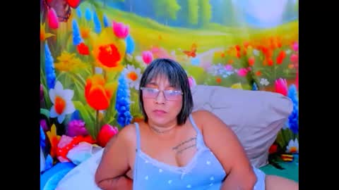 Snapshot of indianroxy27 chatting on 28, 5, 2026 indianroxy27 online show from 28, 5, 2026
