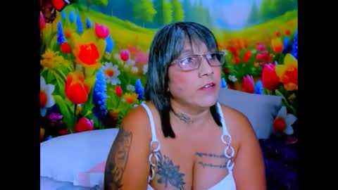 Snapshot of indianroxy27 chatting on 6, 6, 2026 indianroxy27 online show from 6, 6, 2026
