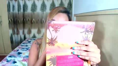 Snapshot of indiansecretlove20 chatting on 10, 2, 2025 goddess online show from 10, 2, 2025