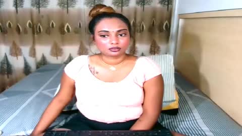 Snapshot of indiansecretlove20 chatting on 6, 3, 2025 goddess online show from 6, 3, 2025