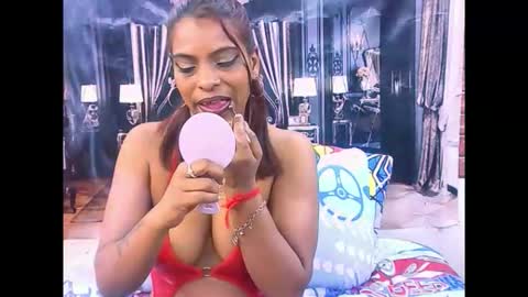 indiansexyass4u2luv online show from 29, 4, 2026