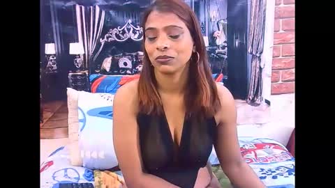 indiansexyass4u2luv online show from 6, 5, 2026