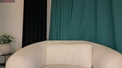 Snapshot of indikaflower chatting on 24, 9, 2025 Indika Flower online show from 24, 9, 2025