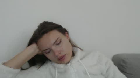 Sweet girl online show from 1, 10, 2025