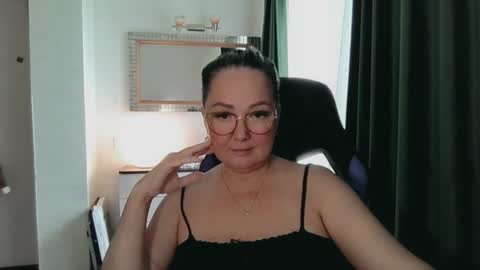 Snapshot of infinity_loveliness chatting on 18, 7, 2026 Infinity online show from 18, 7, 2026