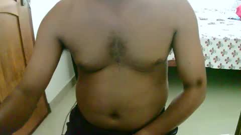 Snapshot of ingloriousuncut chatting on 27, 2, 2025 Inglorious Hairy Uncut online show from 27, 2, 2025