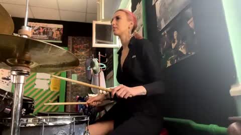 ingridmayer online show from 22, 7, 2026