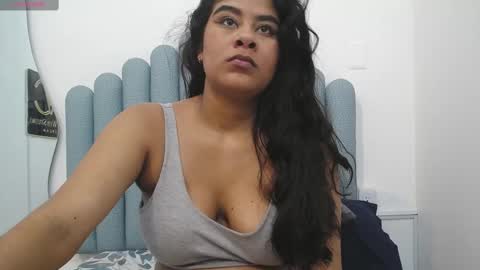 Snapshot of iniyalaboni chatting on 2, 3, 2025 Iniya online show from 2, 3, 2025