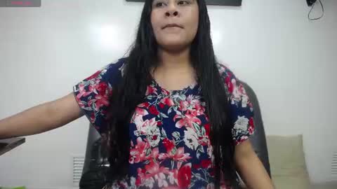 Snapshot of iniyalaboni chatting on 9, 7, 2026 Iniya online show from 9, 7, 2026