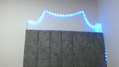 lyan onlyfans n linda online show from 21, 9, 2025