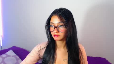Abril online show from 28, 1, 2025
