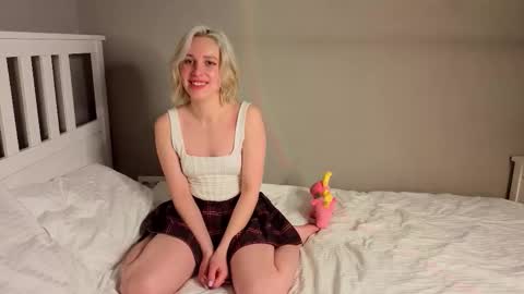 Snapshot of innocent_girll chatting on 15, 3, 2026 Kate online show from 15, 3, 2026