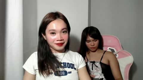 Snapshot of innocent_lover_ziaxx chatting on 3, 7, 2026 your zia online show from 3, 7, 2026