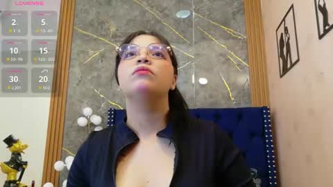 innocenthazel online show from 28, 7, 2026